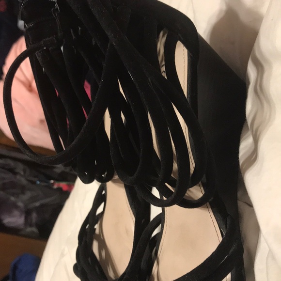 Heels - Picture 2 of 2